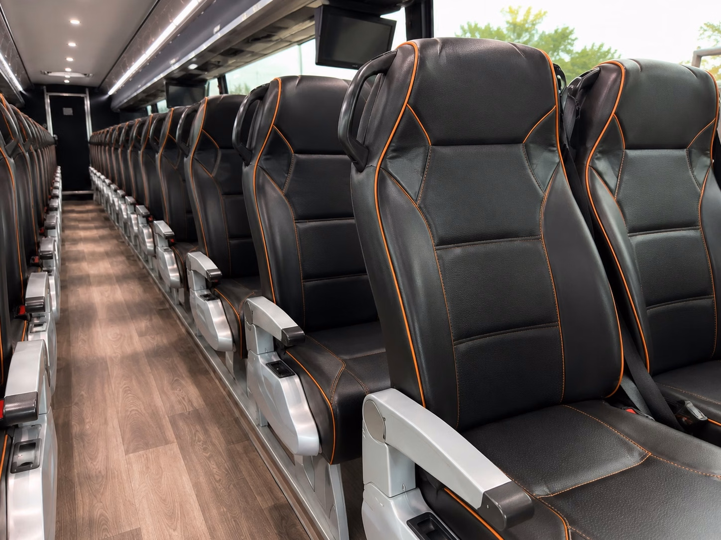 keep every guest safe on prom night with a private bus rental