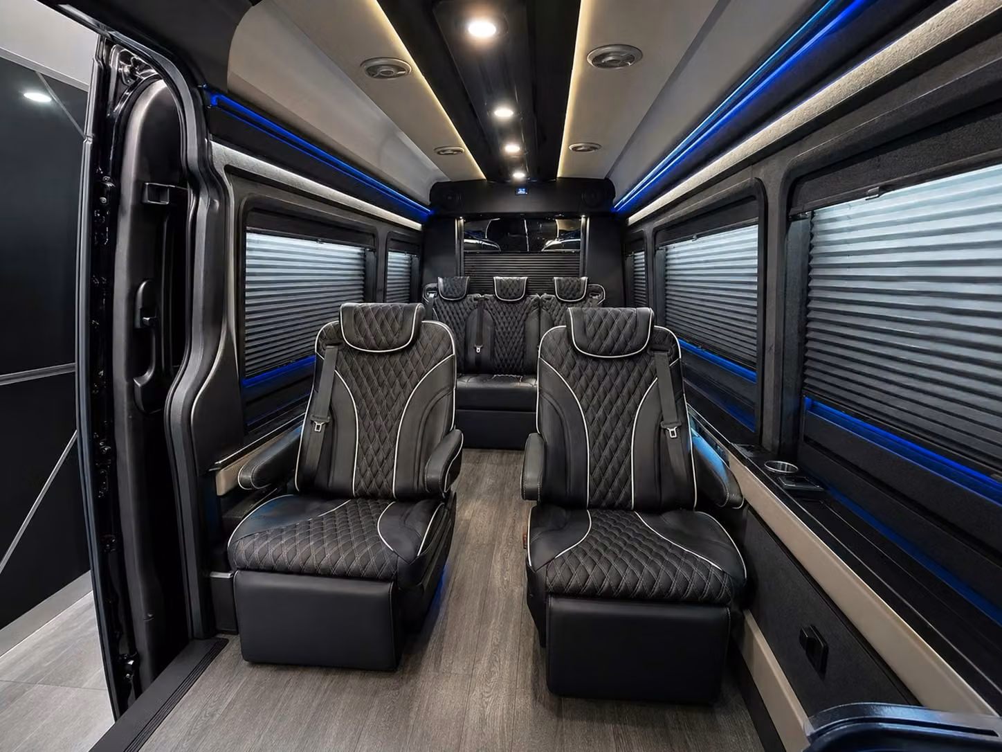 large travel groups heading to jfk or laguardia elizabeth is the perfect staging point